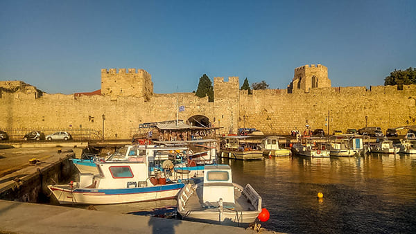 Port de Rhodes - Travel planner Hellenicamania